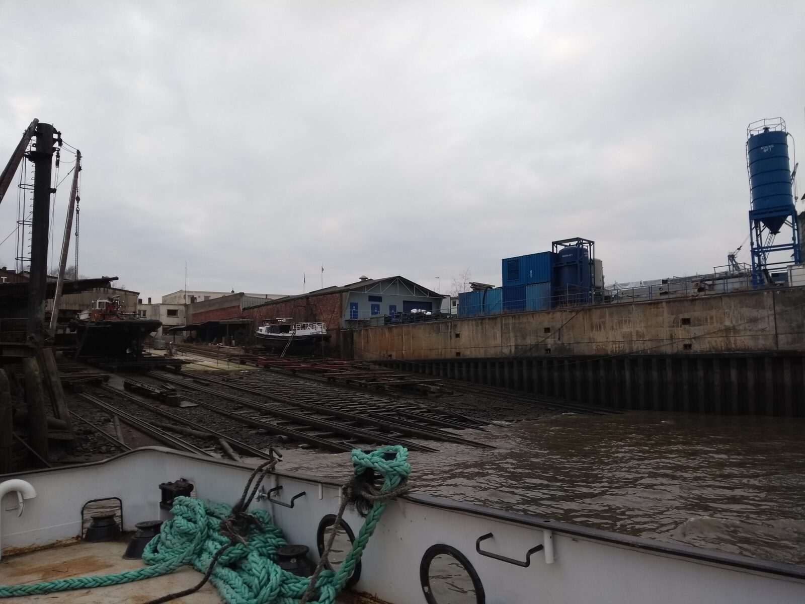 Umbauarbeiten an einem Schiff auf der Werft M. A. Flint